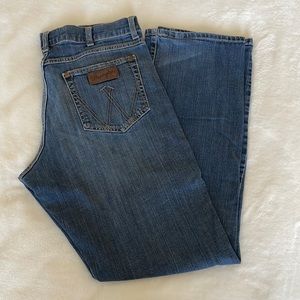 Men’s wrangler retro relaxed boot cut jeans size 36 x 34